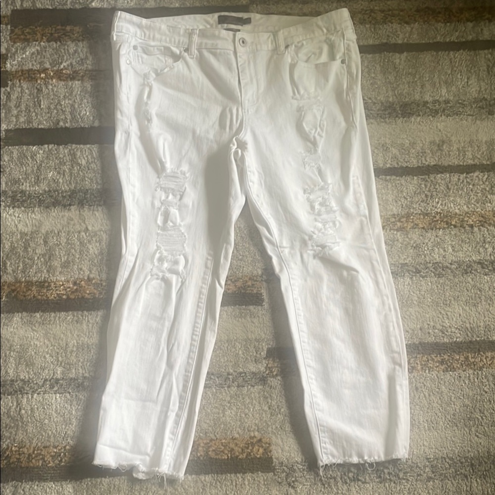 Torrid White Cropped Distressed Jeans